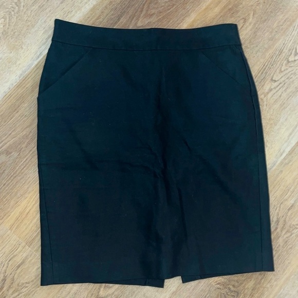 J. Crew Dresses & Skirts - J Crew Black Pencil Skirt Zip Back Pockets Cotton size 8